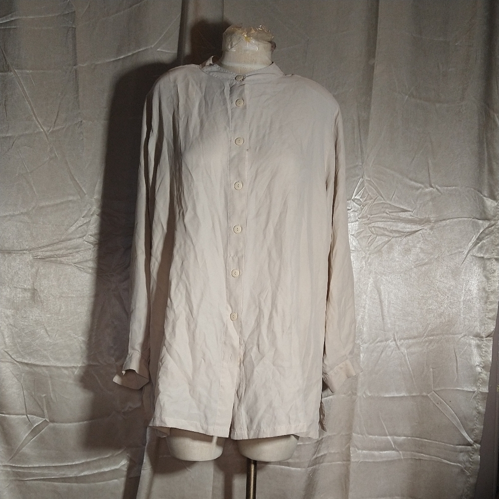 Vintage 80s Silhouettes 100% Silk Off White Button Down Shirt 1X. Shoulder pads.